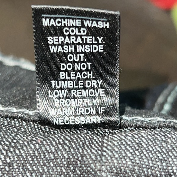 Vintage Cato Jeans with Swarovski style diamonds on pockets. - Picture 10 of 10